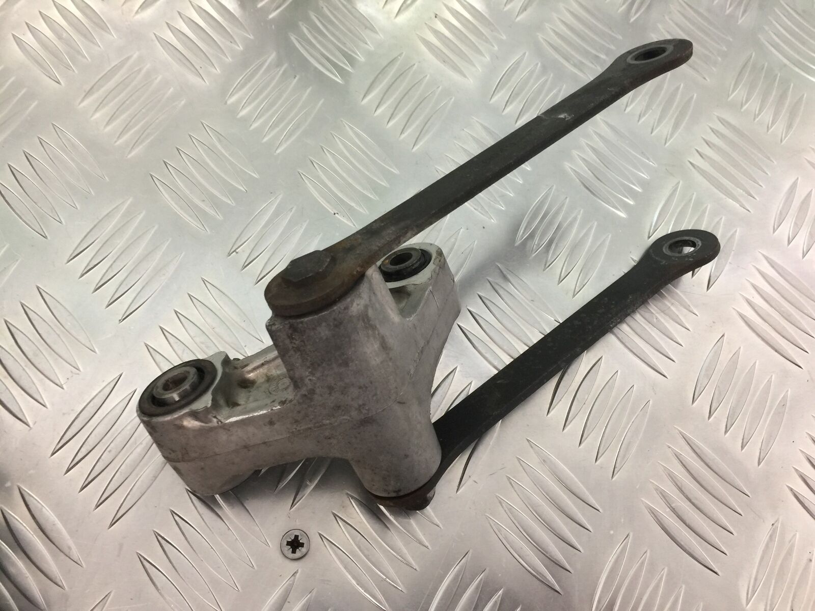 KAWASAKI Z1000 Z 1000 REAR SHOCK LINKAGE  YEAR 2007-2009  (STOCK 927)