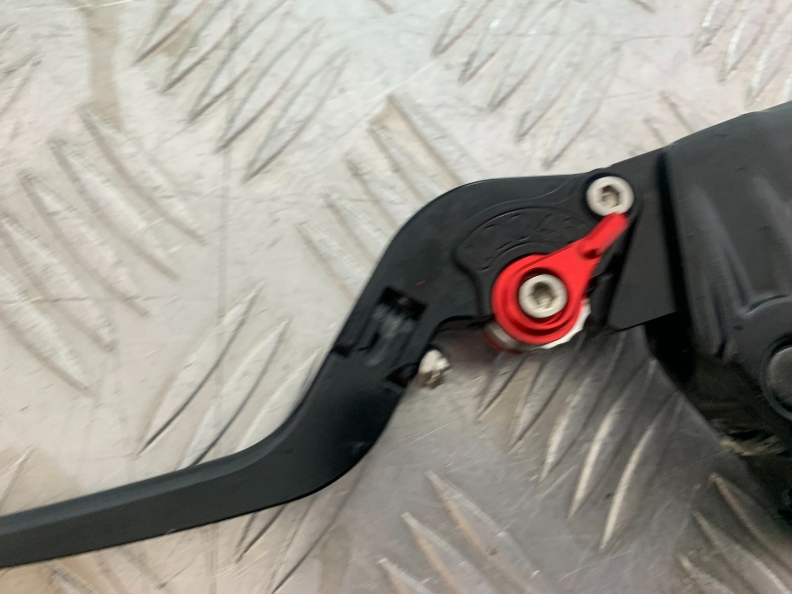 TRIUMPH TRIDENT 660 CLUTCH LEVER AND BRACKET   YEAR 2021-2024 (CMB1148)