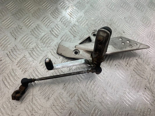 KAWASAKI Z750 Z 750 FRONT LEFT HANGER GEAR LEVER PEG  YEAR 2004-2006  (CMB1234)