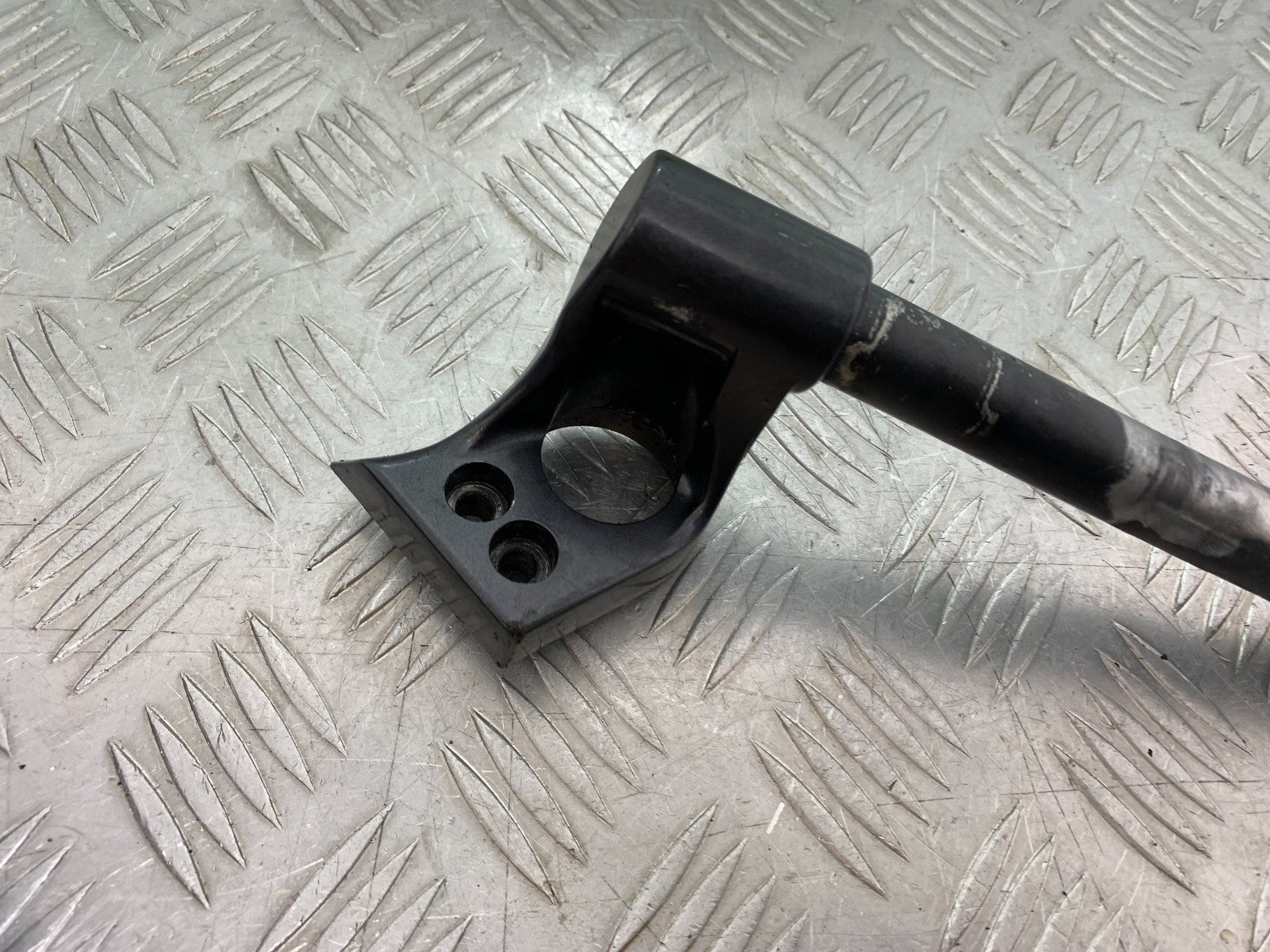 KAWASAKI ZZR1100 D RIGHT HANDLEBAR YEAR 1993-2001 (CMB1189)