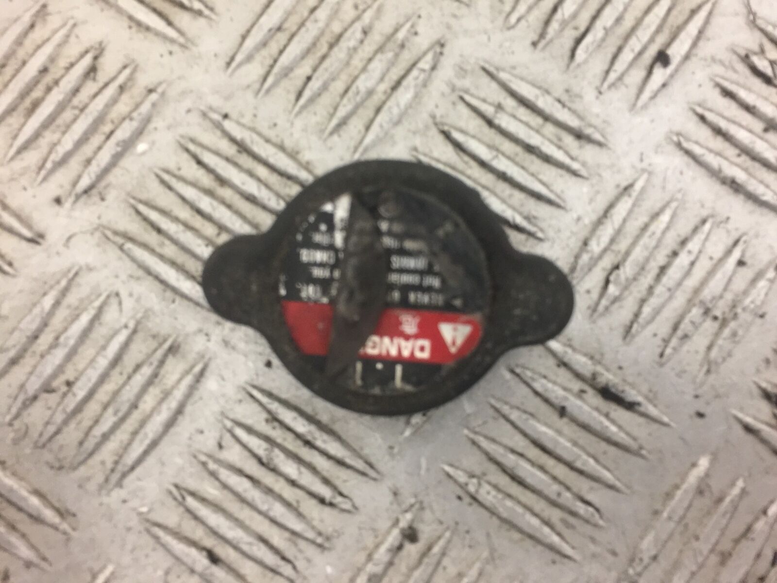 HONDA CBR600 CBR 600 F4I RADIATOR CAP YEAR 2001 (STOCK 537)