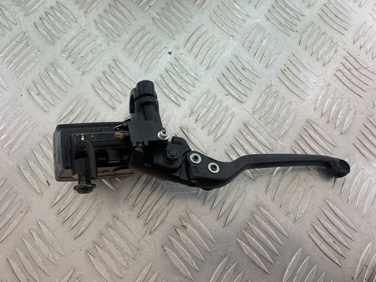 YAMAHA XSR900 XSR 900 FRONT BRAKE MASTER CYLINDER   YEAR 2021-2022 (CMB1073)