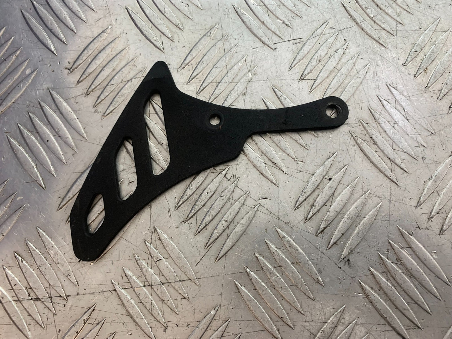TRIUMPH 1050 SPEED TRIPLE CHAIN GUIDE YEAR 2005-2007 (CMB1322)