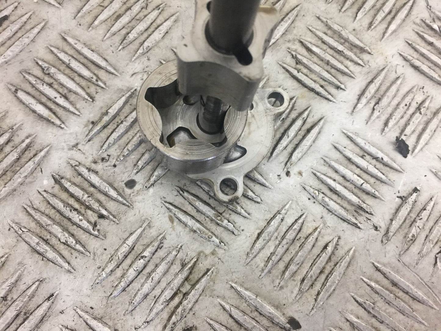 KAWASAKI ZXR400 ZXR 400 L OIL PUMP YEAR 1991 1994