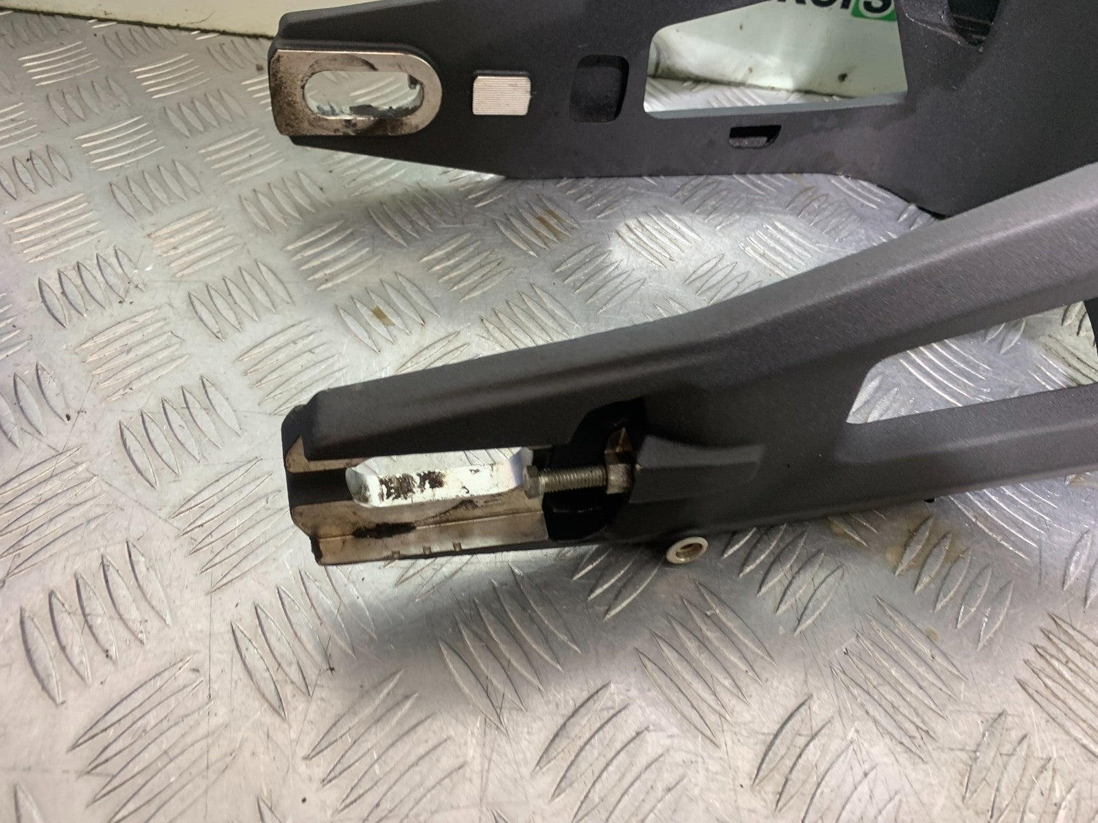 DUCATI 937 MONSTER SWINGARM  YEAR 2021-2024 (CMB1270)