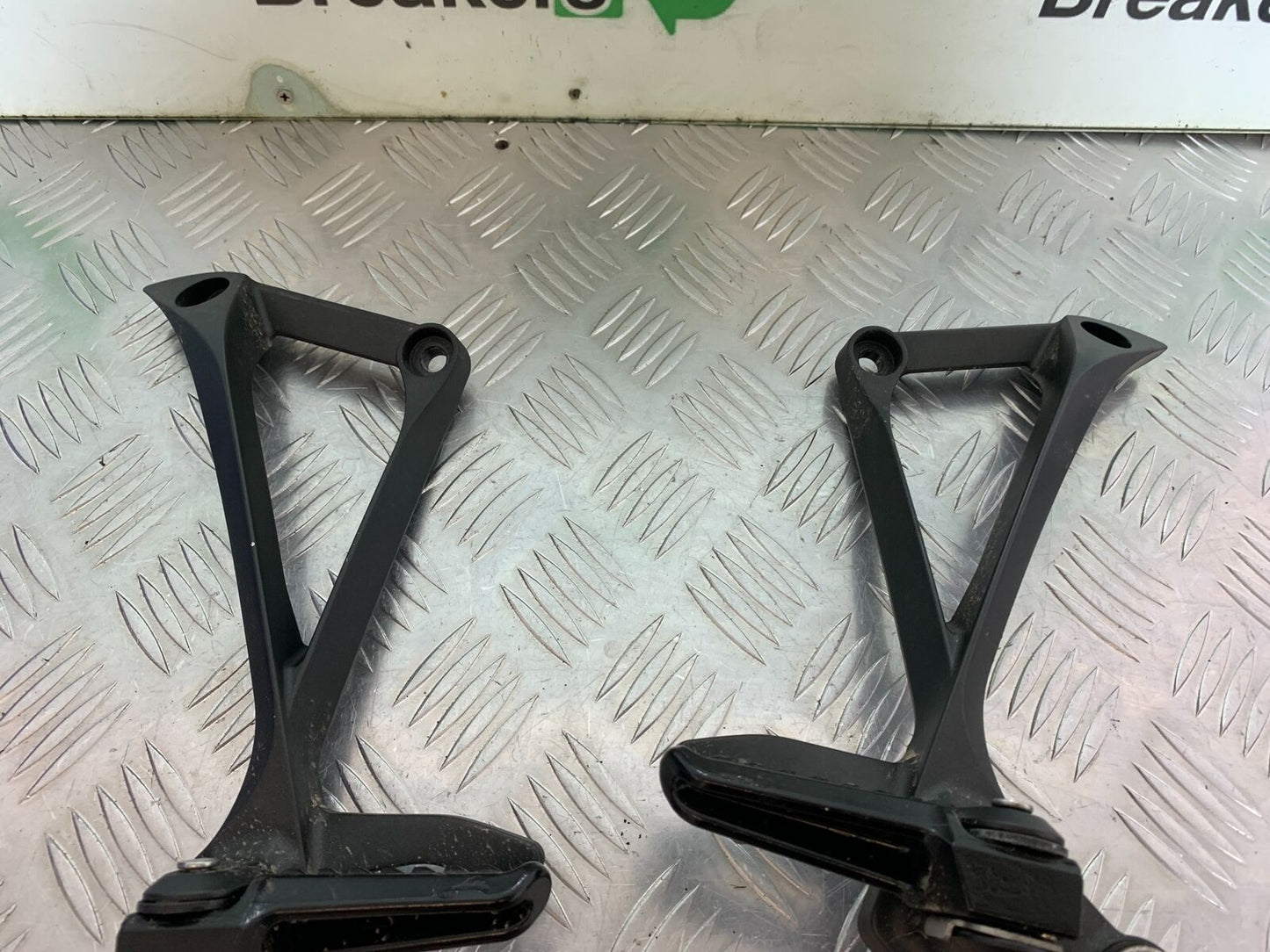 KAWASAKI ZX10R ZX 10R REAR HANGERS AND PEGS   YEAR 2016-2020 (CMB1015)