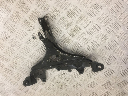 KAWASAKI ZX9R ZX9 E1 FAIRING BRACKET   YEAR 2000 (STOCK 816)