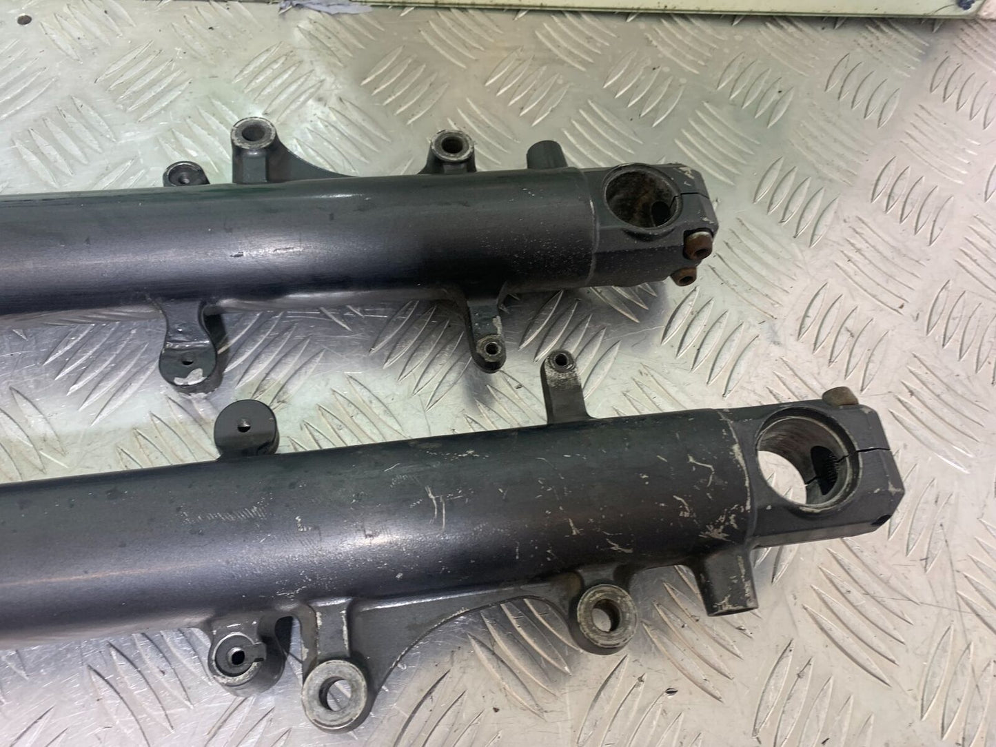 KAWASAKI ZX6R ZX6 J FORKS (BENT SOLD AS PARTS )  YEAR 2000 (CMB1129)