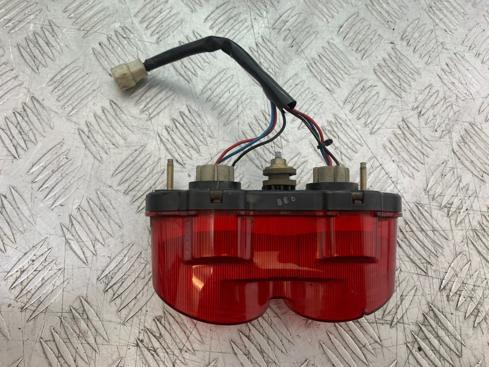 KAWASAKI ZX9R ZX9 R REAR LIGHT  YEAR 1998-1999 (CMB1329)