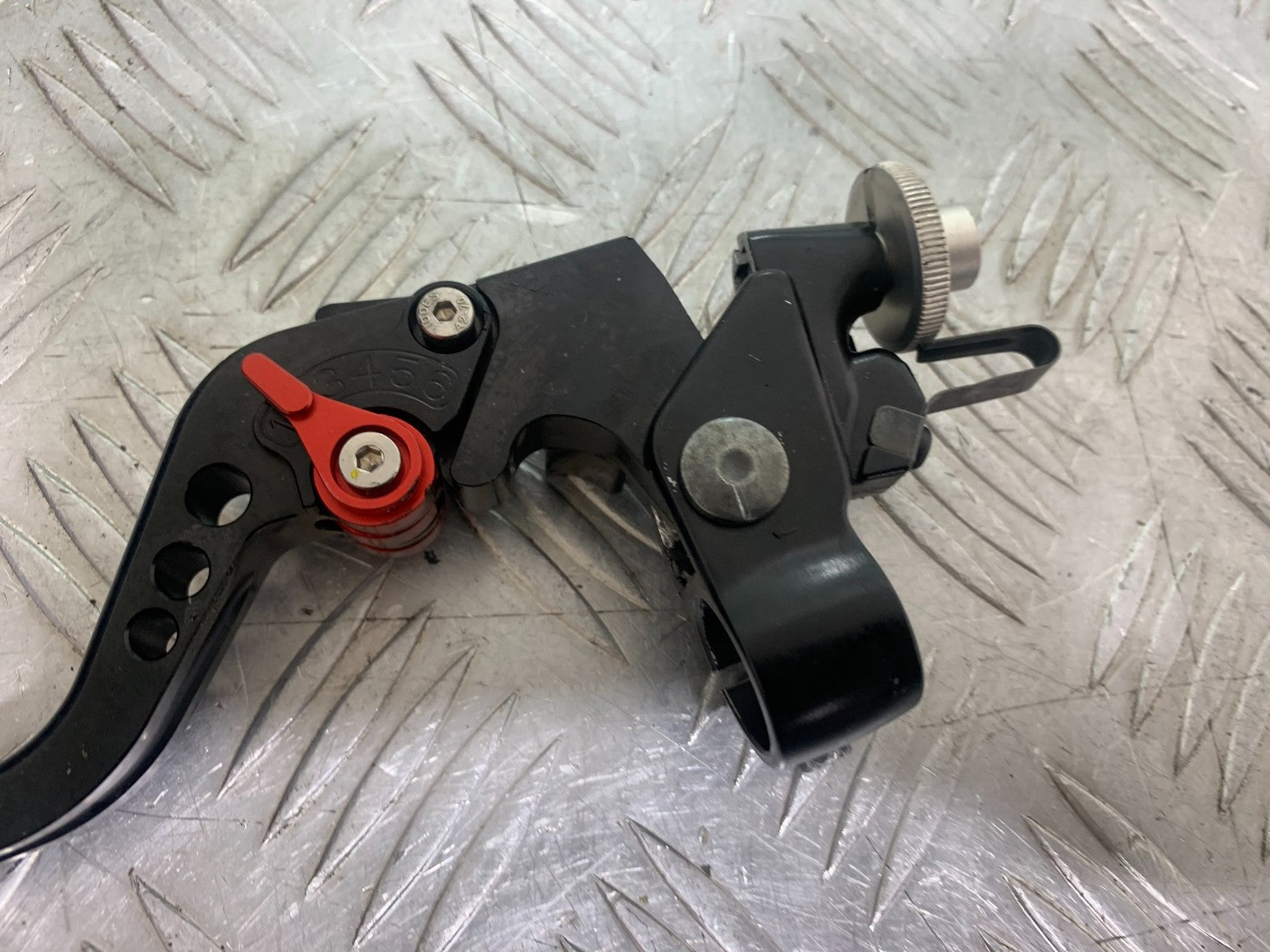 YAMAHA YZF R1 14 B BIG BANG CLUTCH LEVER AND BRACKET   2009-14 (CMB1175)