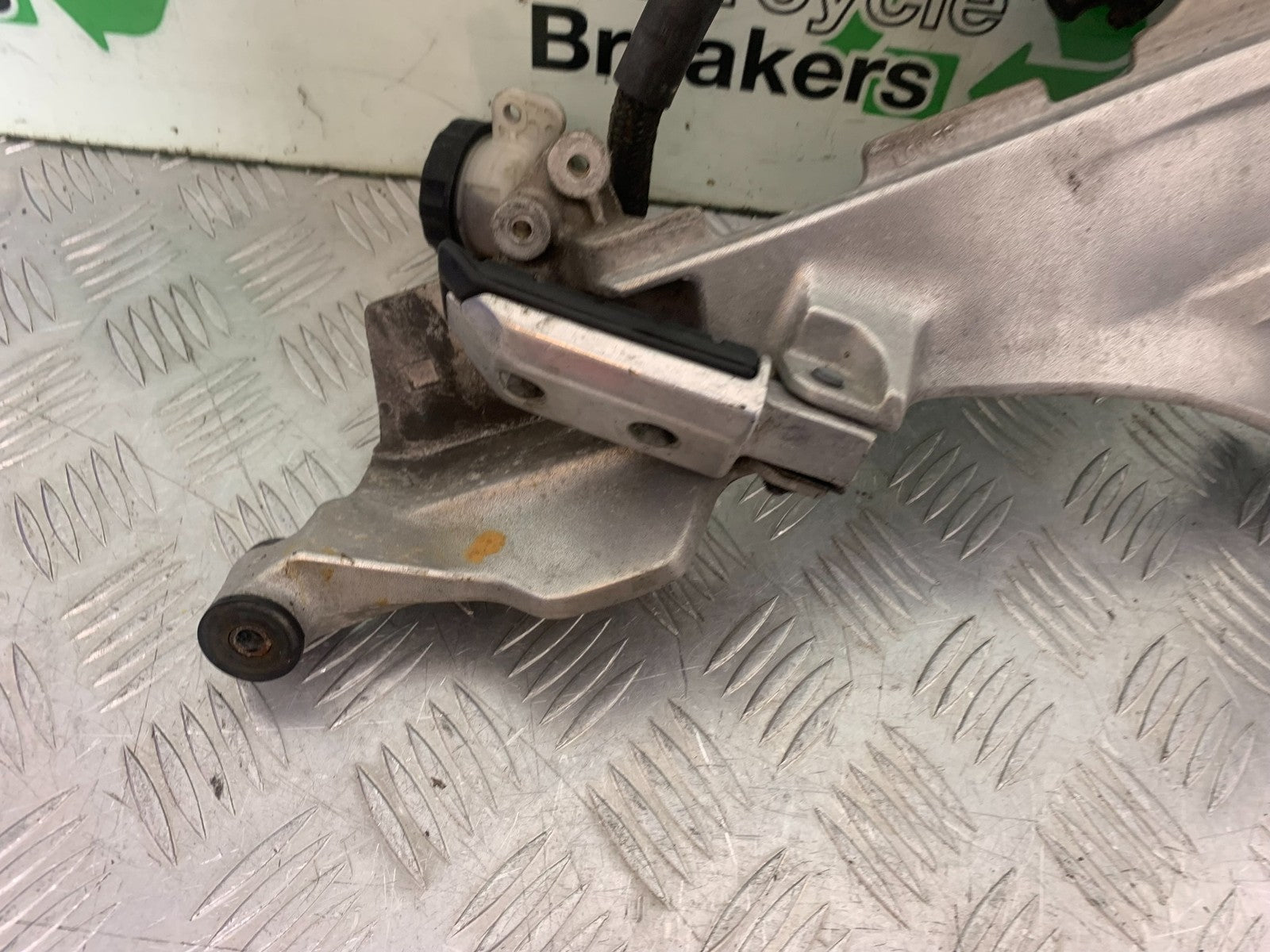 HONDA ST1100 PAN EUROPEAN RIGHT HANGER  YEAR 1993-2001 (CMB1195)