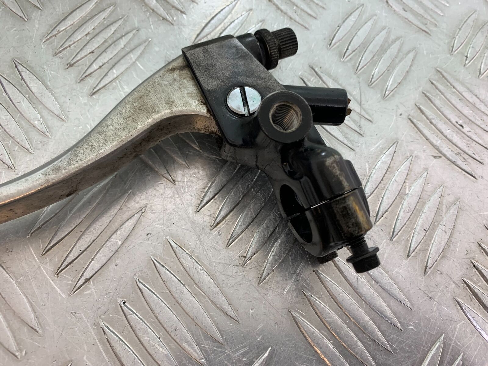 HONDA CBR500R CBR 500 R CLUTCH LEVER AND BRACKET  YEAR 2012-16 (CMB1048)
