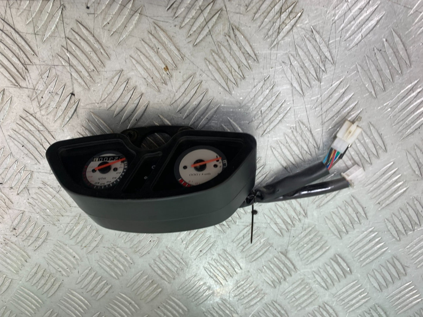 QINGQI QM125 GY-2B CLOCKS SPEEDO DASH  YEAR 2016 (CMB1228)