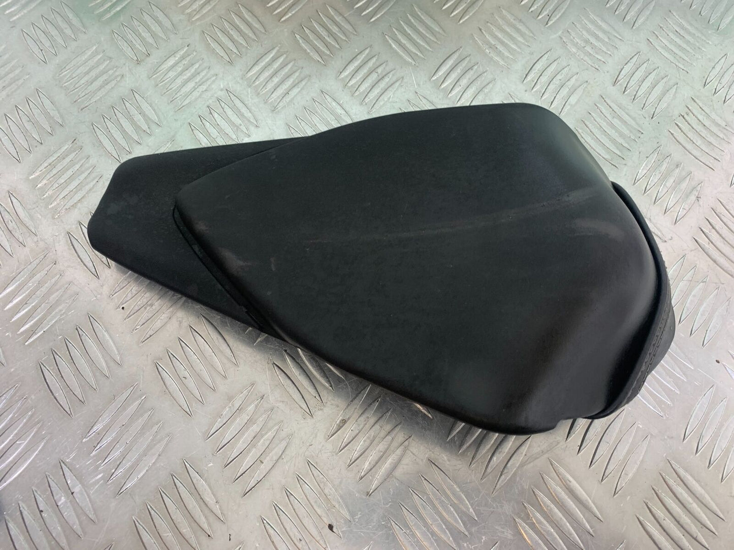 APRILIA RS4 125 REAR SEAT  YEAR 2011-2016 (STOCK 994)