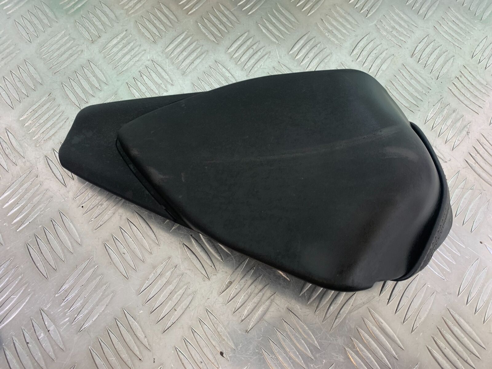 APRILIA RS4 125 REAR SEAT  YEAR 2011-2016 (STOCK 994)