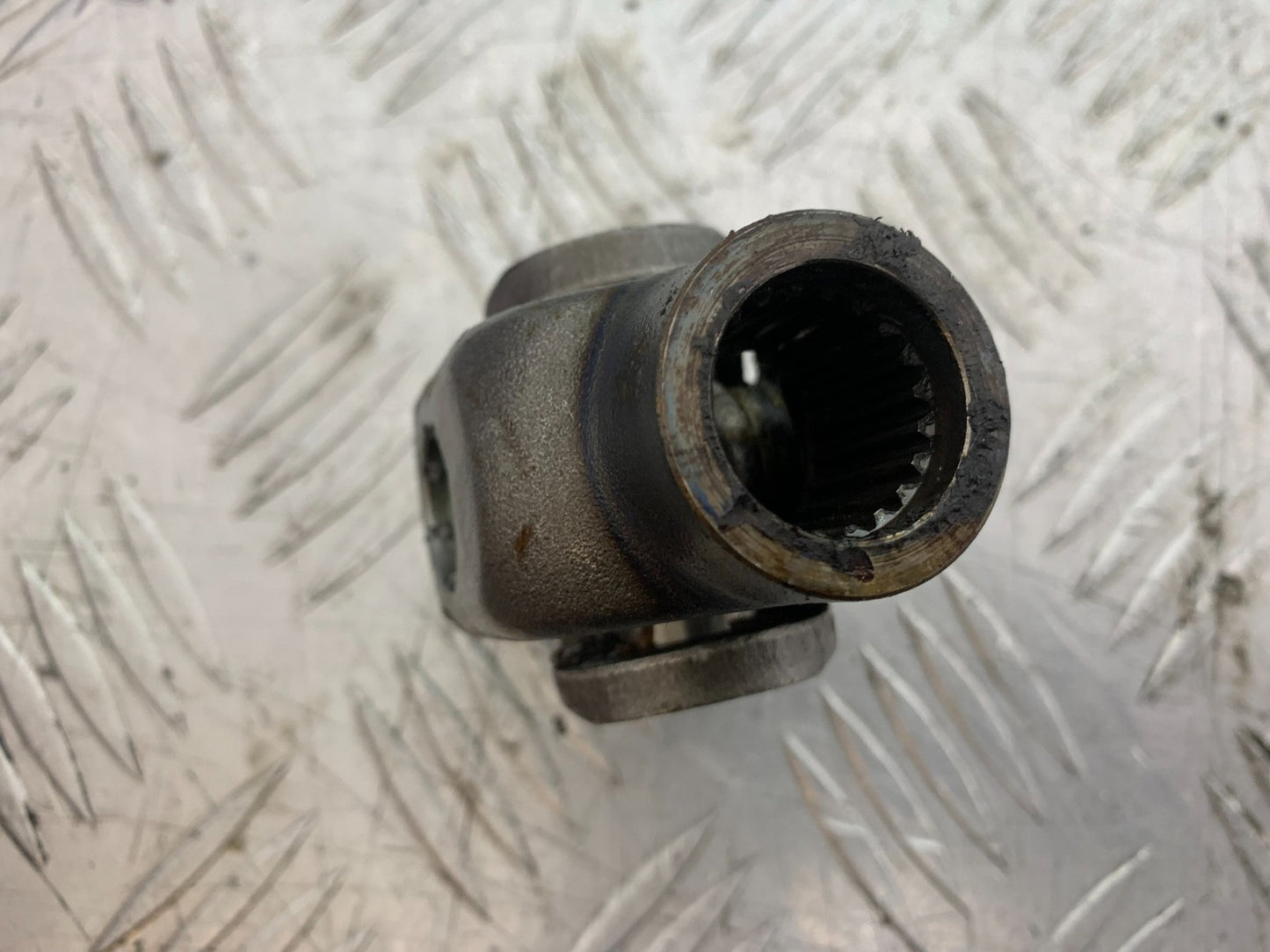 HONDA VT750 SHADOW DRIVE SHAFT KNUCKLE YEAR 2003-2004 (CMB1265)