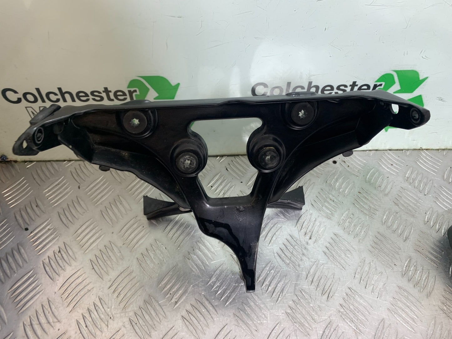 TRIUMPH 1050 SPRINT ST FAIRING BRACKET   2003-2011 (CMB1285)