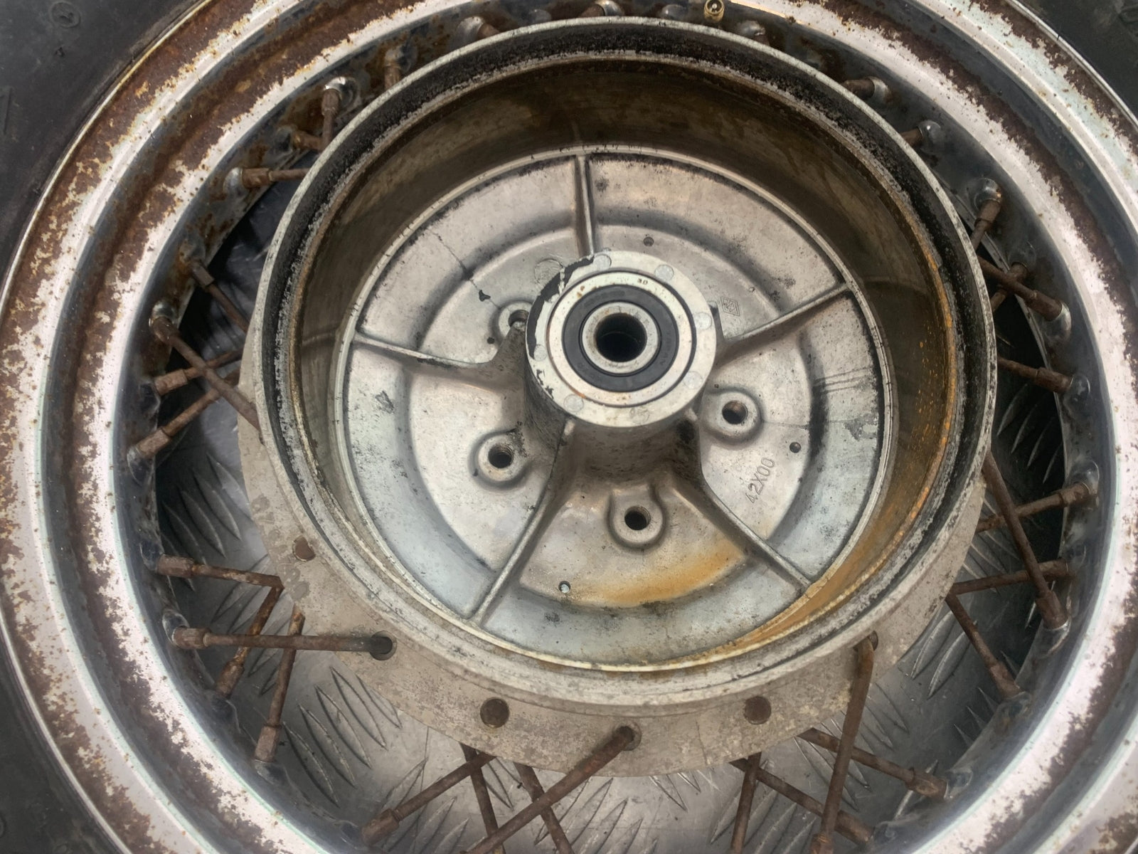 YAMAHA XV535 XV 535 VIRAGO REAR WHEEL  YEAR 1994-02 (CMB1139)