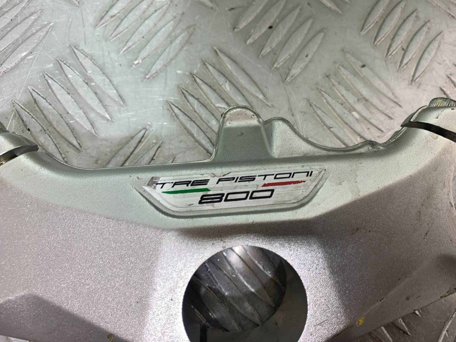 MV AGUSTA 800 F3 TOP YOKE  YEAR 2013-2016 (CMB1152)