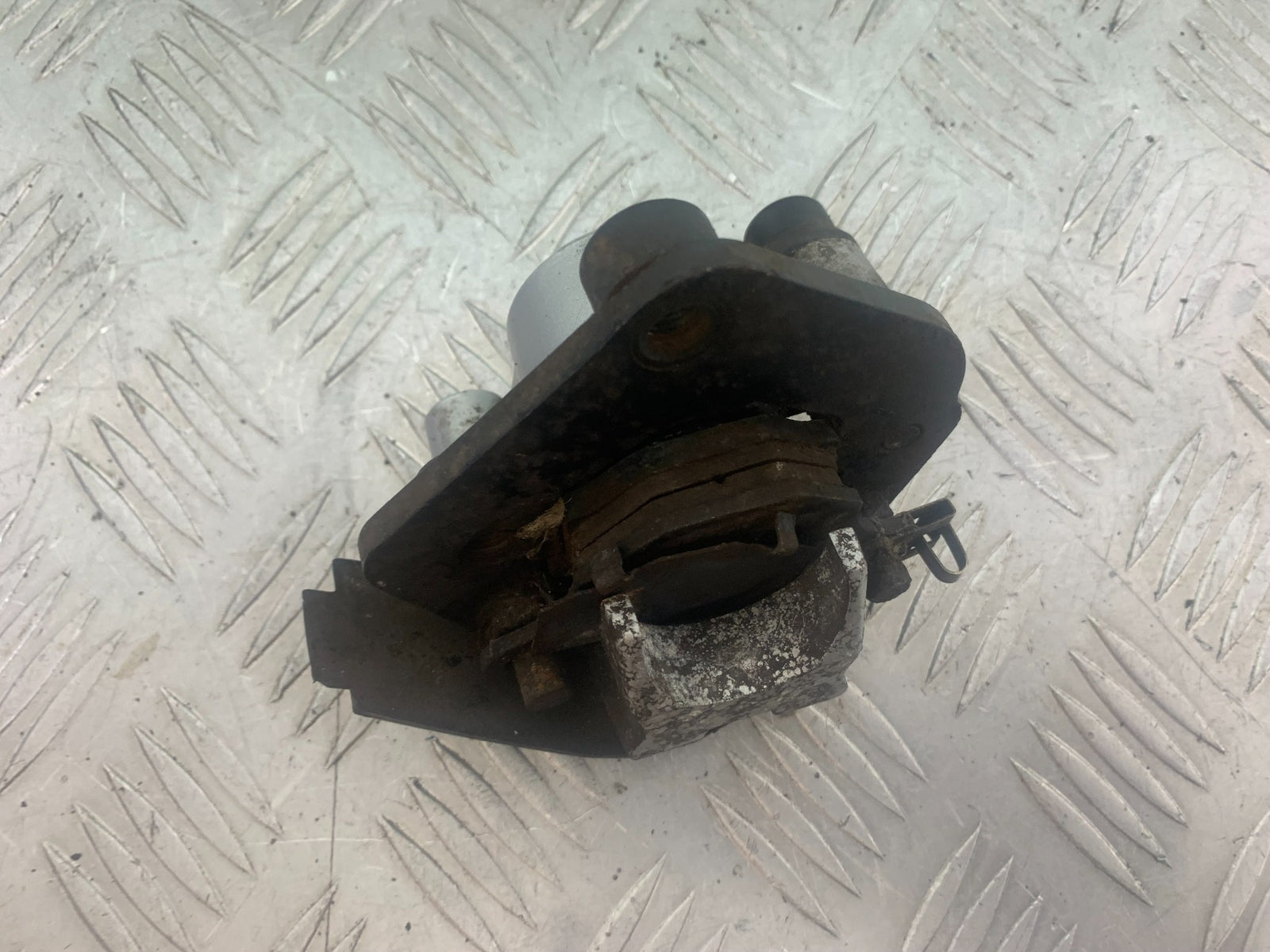 PIONEER XF250 FRONT BRAKE CALIPER  YEAR 2009 (CMB1143)