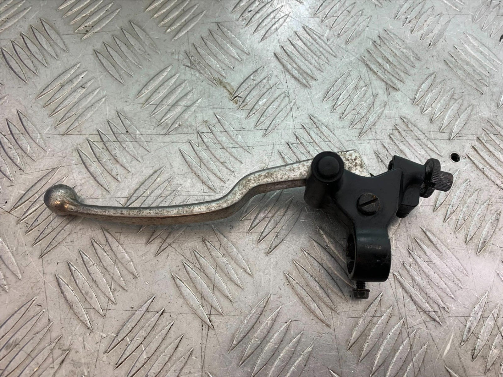 HONDA CBF600 CBF 600 CLUTCH LEVER AND BRACKET   YEAR 2004 -07 (CMB1247)