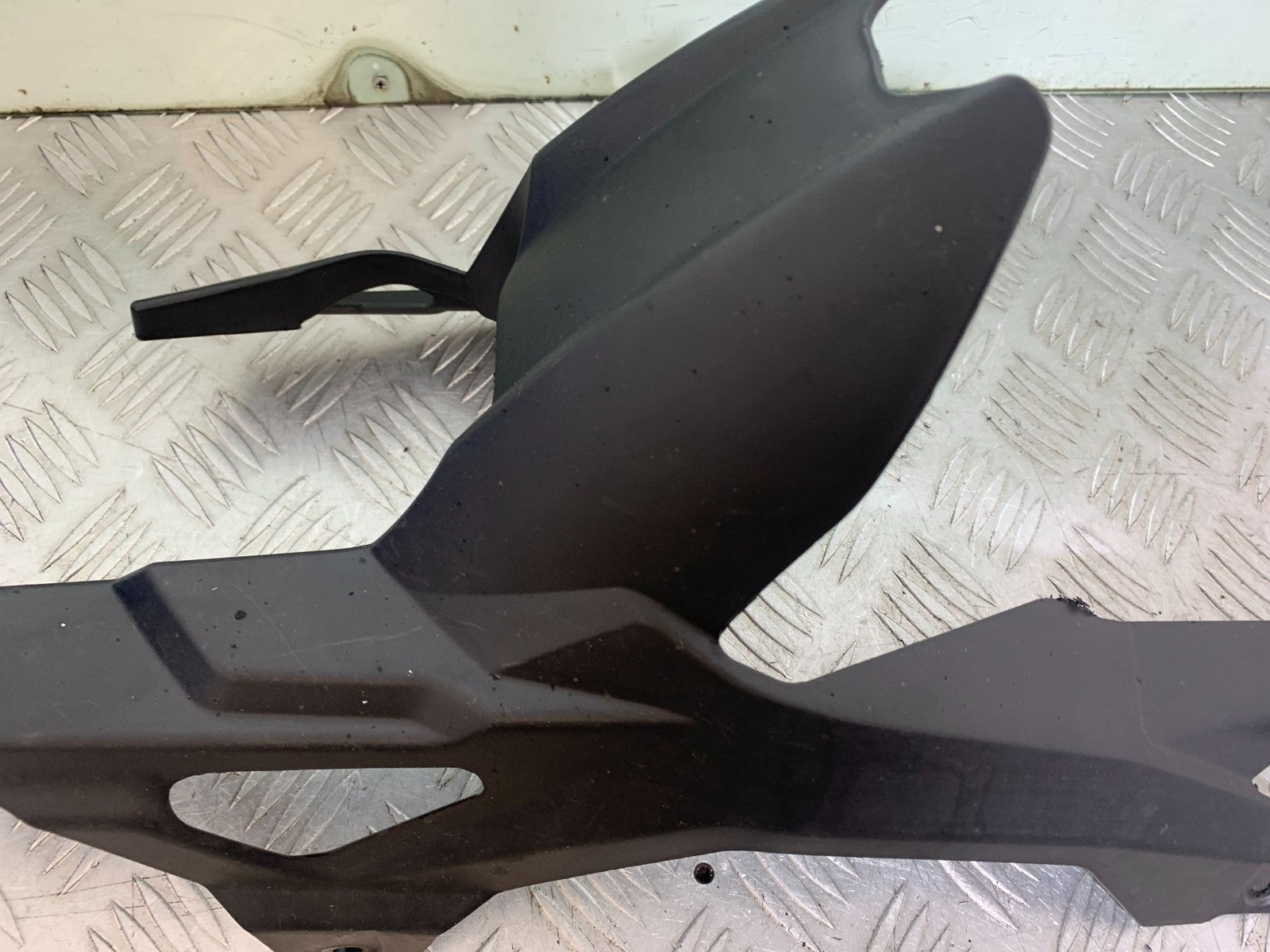 BENELLI BN125 BN 125 REAR HUGGER  YEAR 2018-2021 (CMB1245)