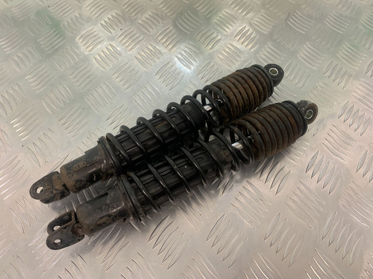 YAMAHA YP125 R X MAX REAR SHOCKS  YEAR 2014 (STOCK 949)