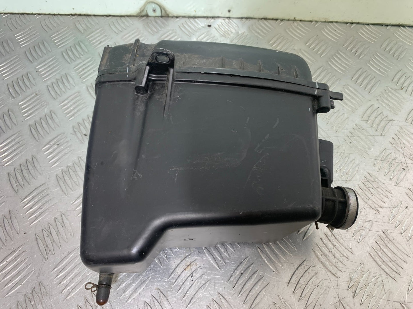YAMAHA YZF-R125 YZF 125 AIRBOX YEAR 2019-2022 (CMB1263)