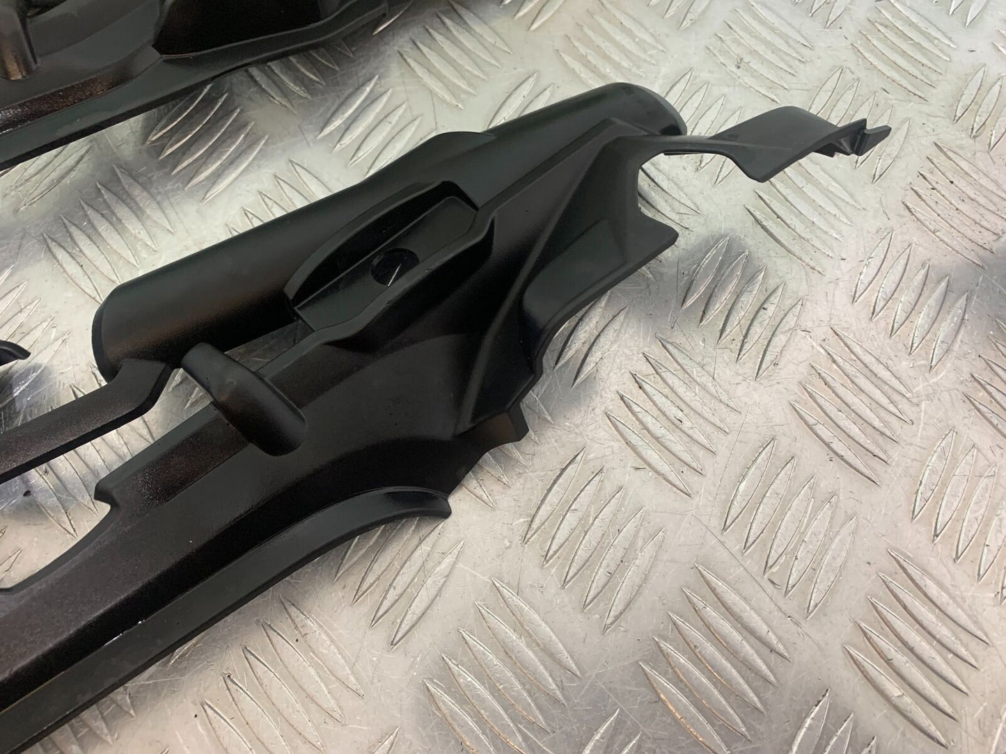 TRIUMPH TIGER 800 LEFT AND RIGHT SIDE INFILL COVERS  YEAR 2011-2014 (CMB1113)