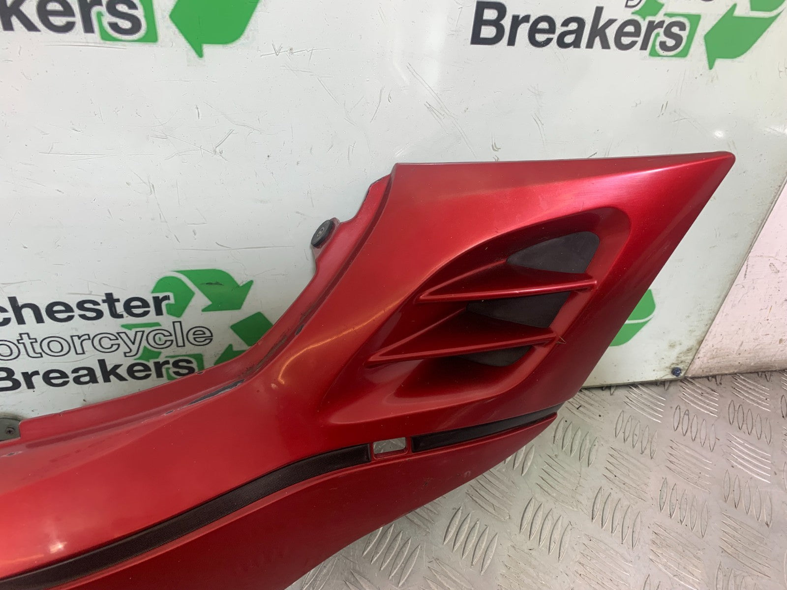 SUZUKI RF900 RF 900 RIGHT SEAT PANEL YEAR 1994-1999 CMB1326