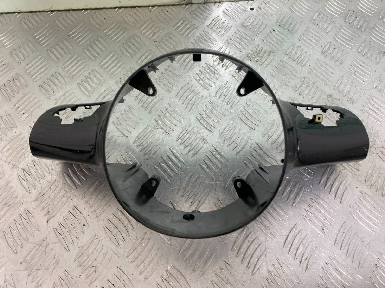 PIAGGIO VESPA GT125 L HEADLIGHT PANEL  YEAR 2003 (CMB1300)