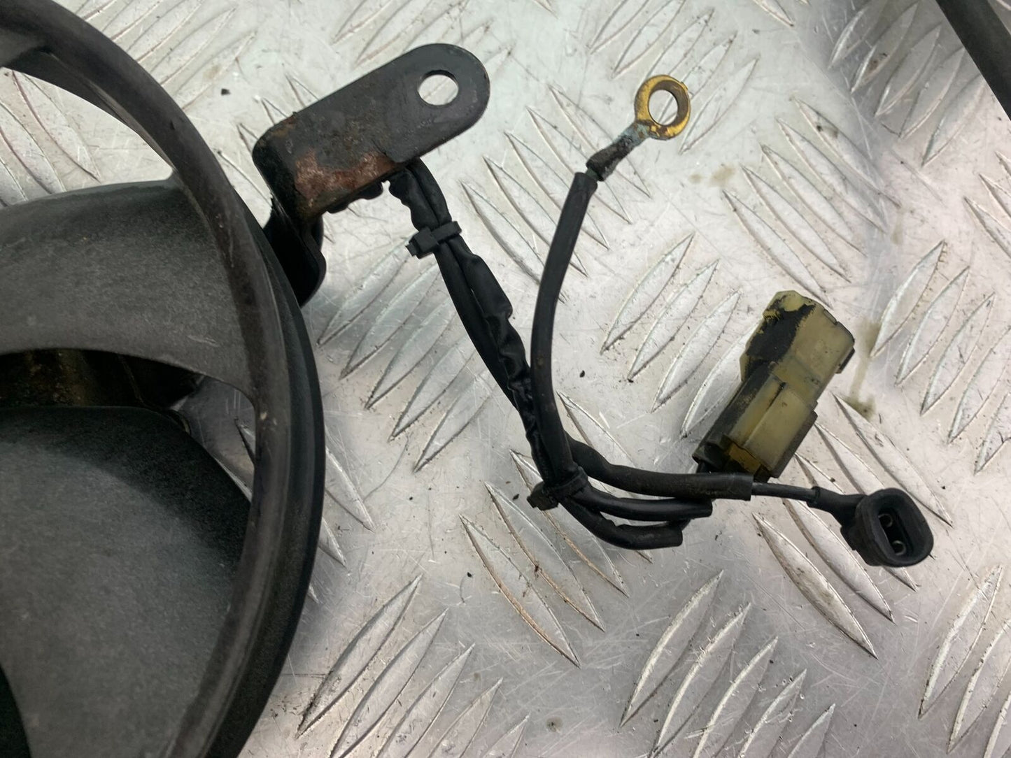 HONDA CBR1100 BLACKBIRD RADIATOR FAN  YEAR 1999-2005 (CMB1103)