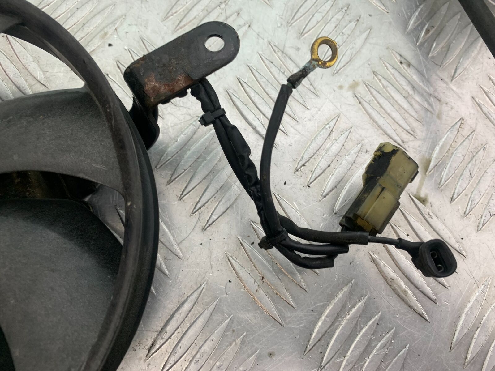 HONDA CBR1100 BLACKBIRD RADIATOR FAN  YEAR 1999-2005 (CMB1103)