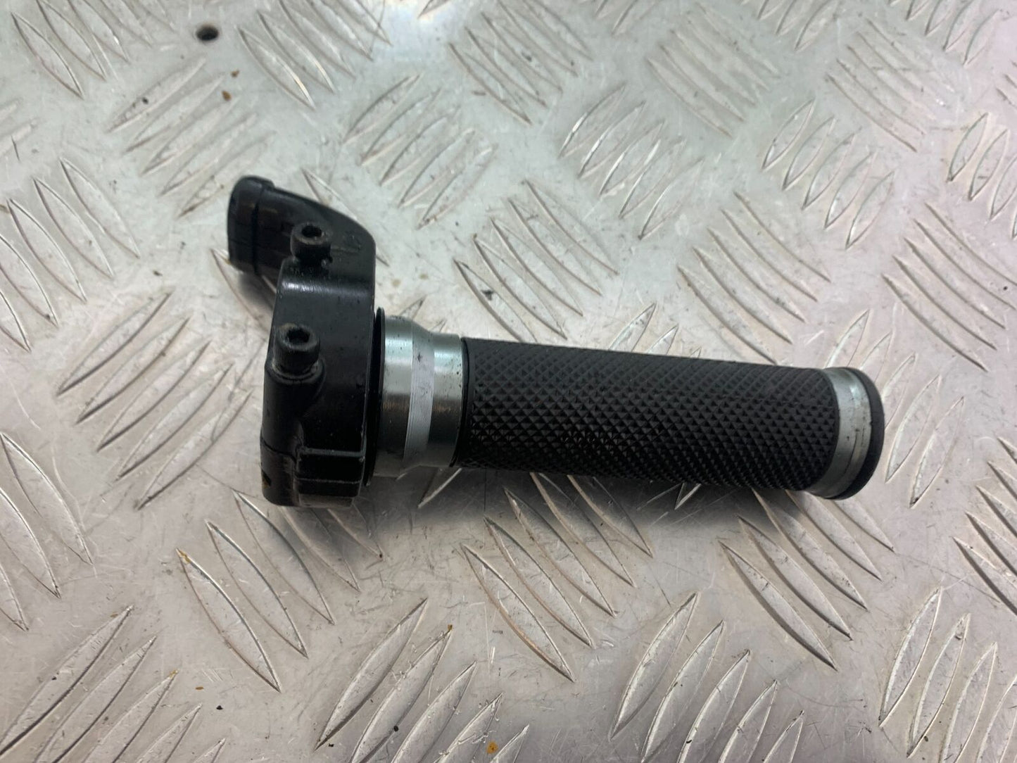 YAMAHA XJR1300 XJR 1300 THROTTLE AND GRIP  YEAR 1999-2003 (CMB1055)