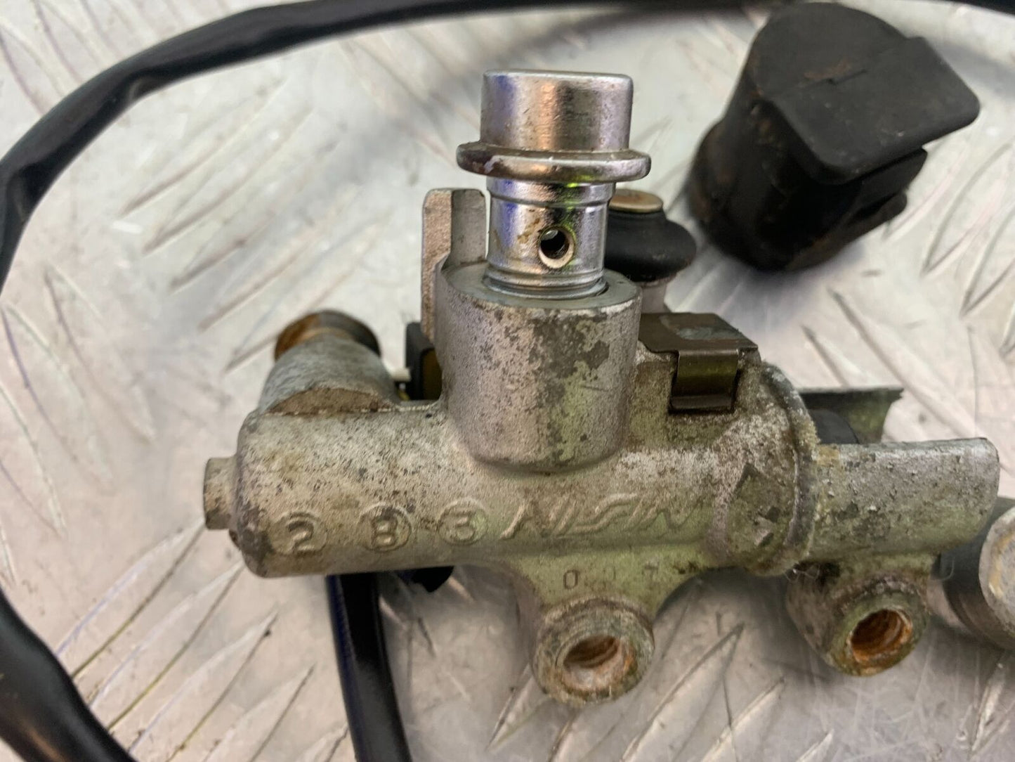 SUZUKI VS1400 VS 1400 INTRUDER REAR MASTER CYLINDER  YEAR 1988 (CMB1077)