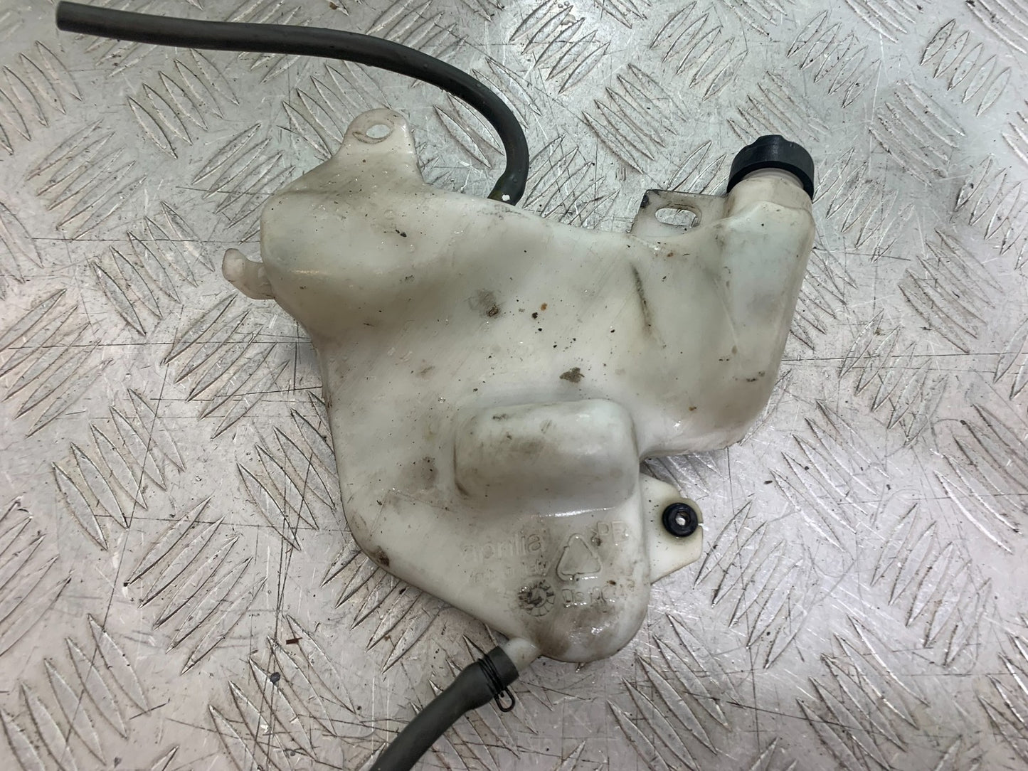 APRILIA RSV1000 R FACTORY MILLE COOLANT BOTTLE    2004-09 (CMB1203)