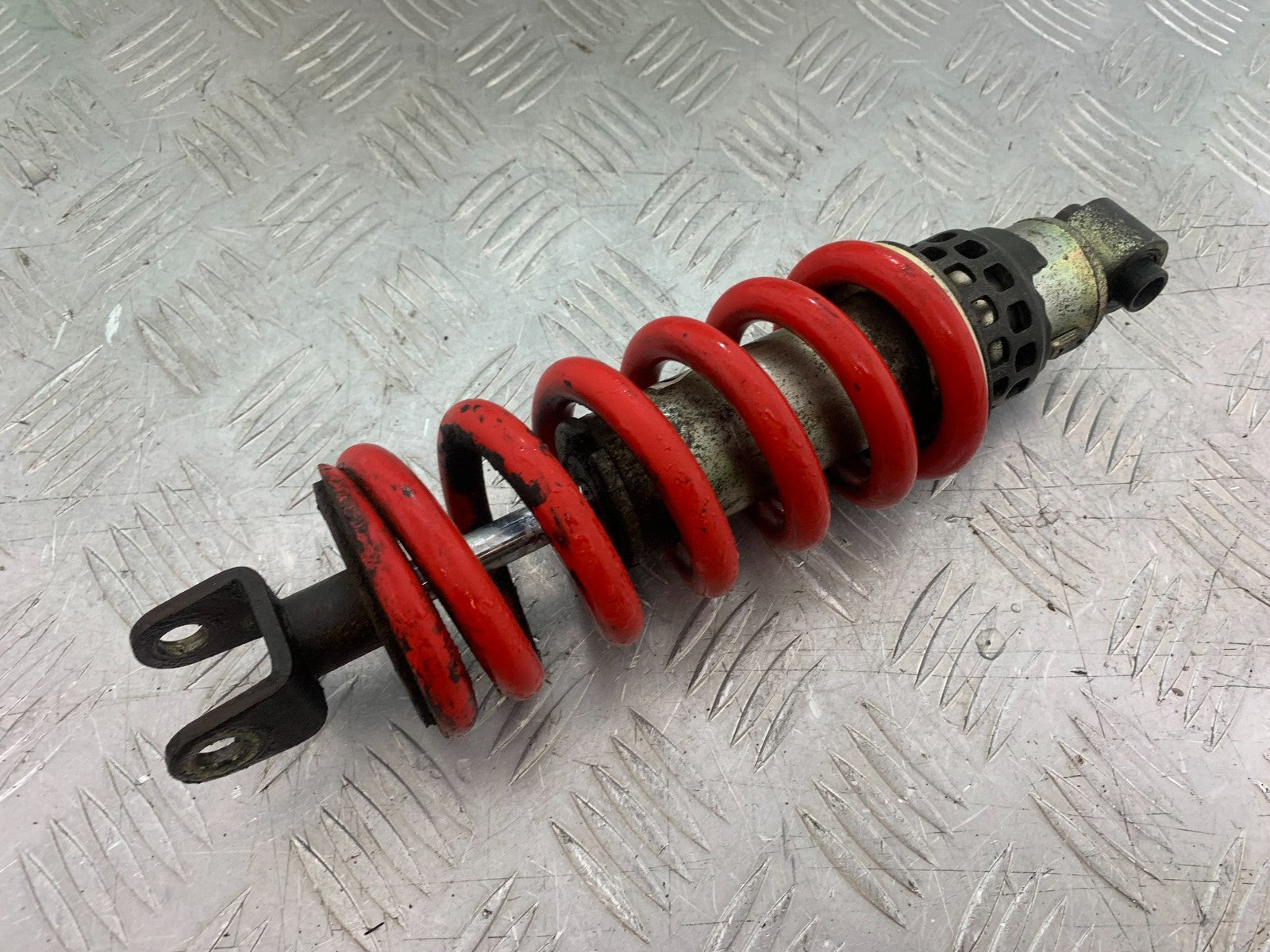 YAMAHA FZS600 FAZER 600 REAR SHOCK  YEAR 1998-2001 (CMB1267)