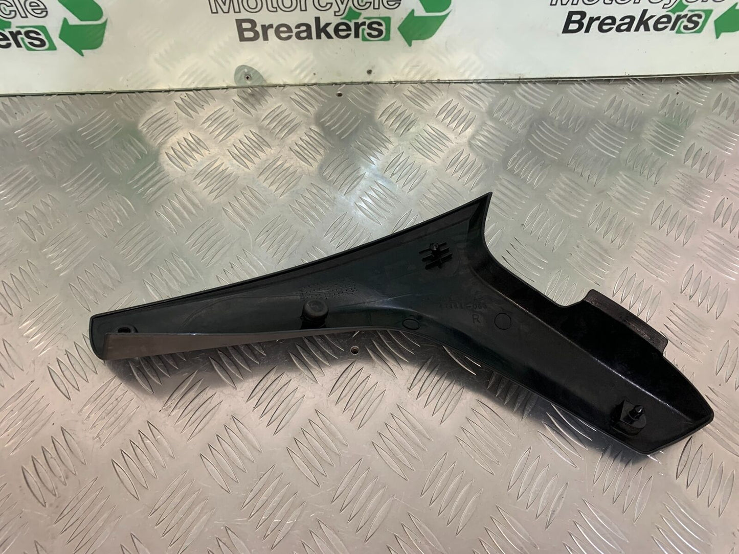 SUZUKI DL 650 V-STROM SIDE INFILL PANEL   YEAR 2006 2011 (STOCK 954)