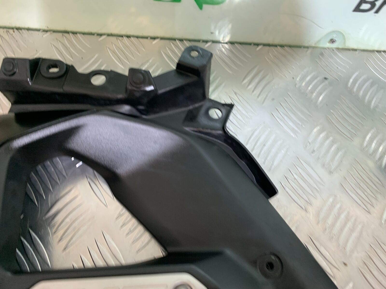 YAMAHA MT 125 MT125 LEFT FAIRING PANEL  YEAR 2021-2024 ABS (CMB1010)