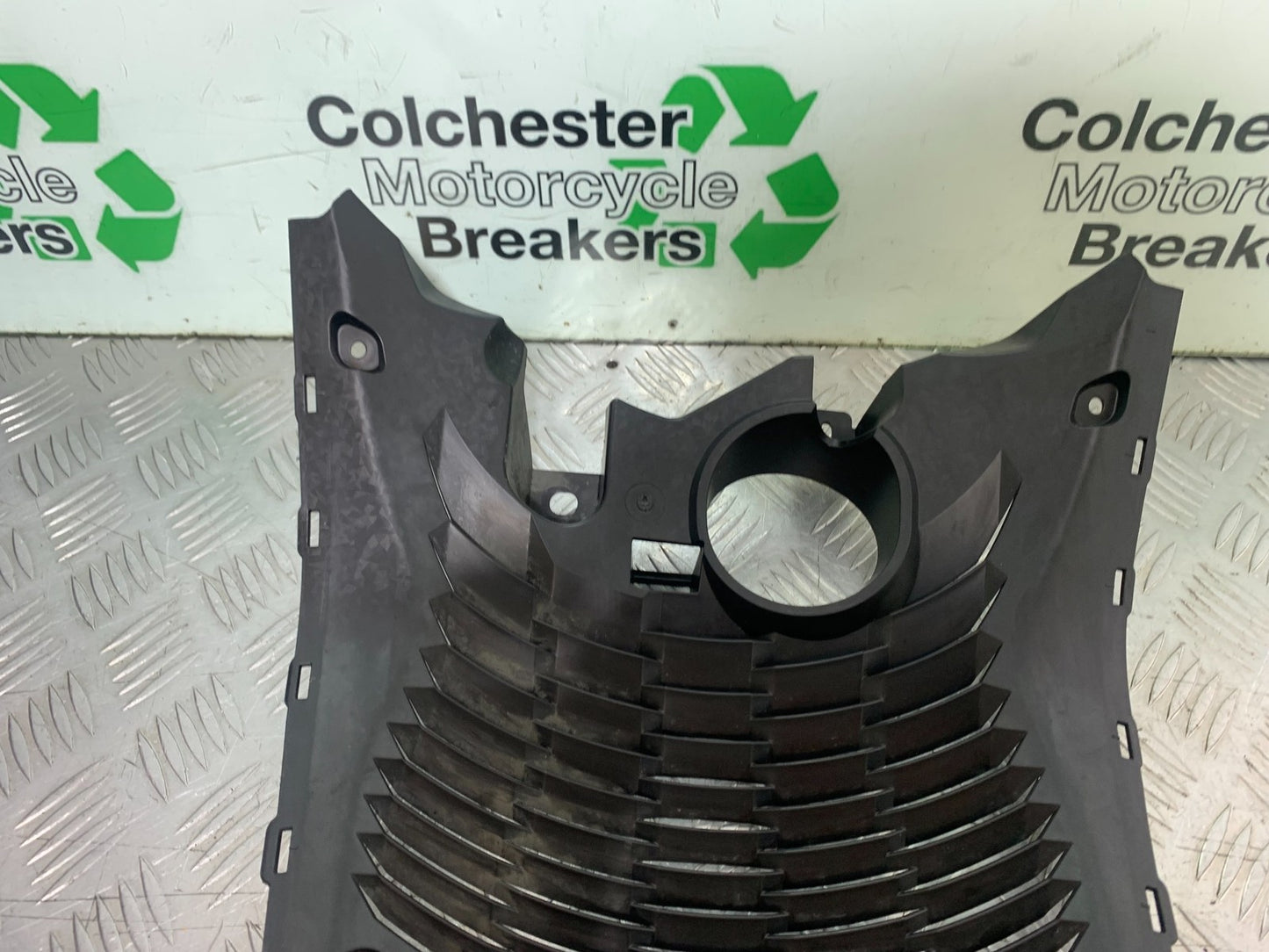 YAMAHA XMAX 300 RADIATOR GRILL YEAR 2017-2020 (CMB1218)