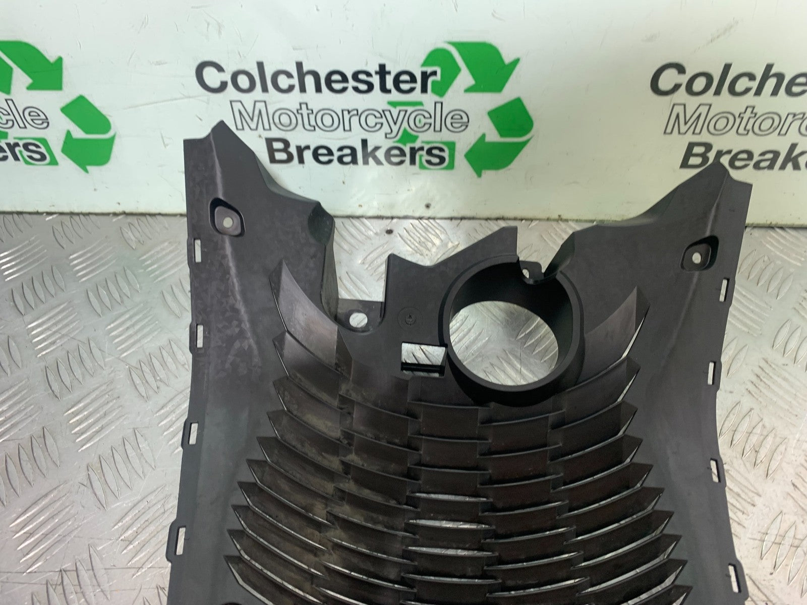 YAMAHA XMAX 300 RADIATOR GRILL YEAR 2017-2020 (CMB1218)