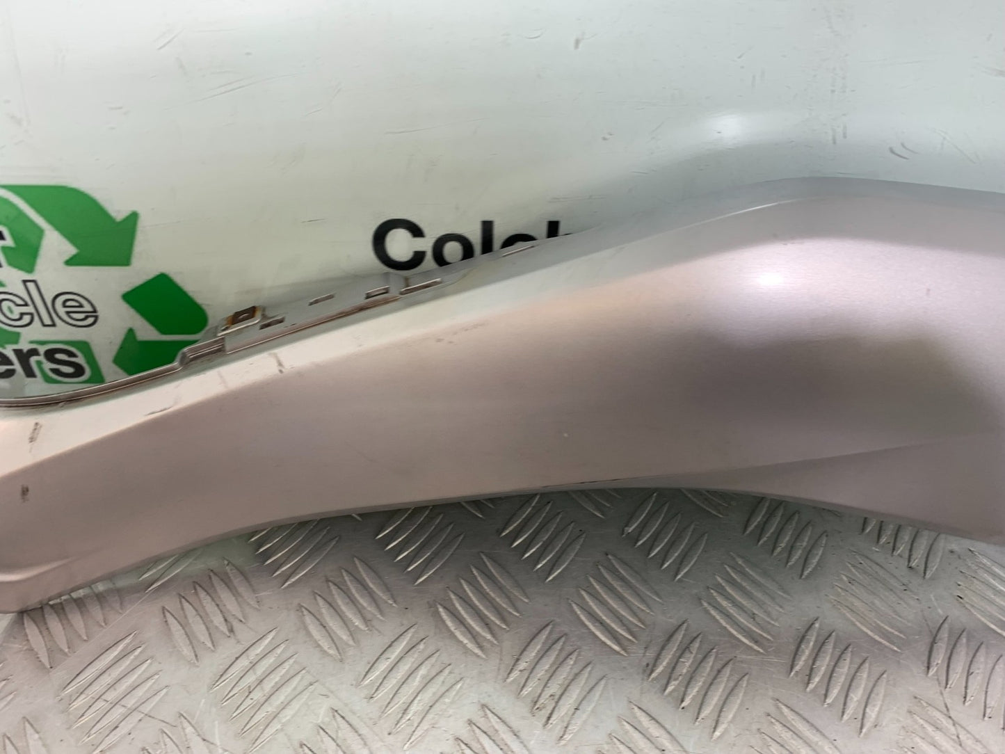 YAMAHA XMAX 300 LEFT SIDE PANEL  YEAR 2017-2020 (CMB1218)
