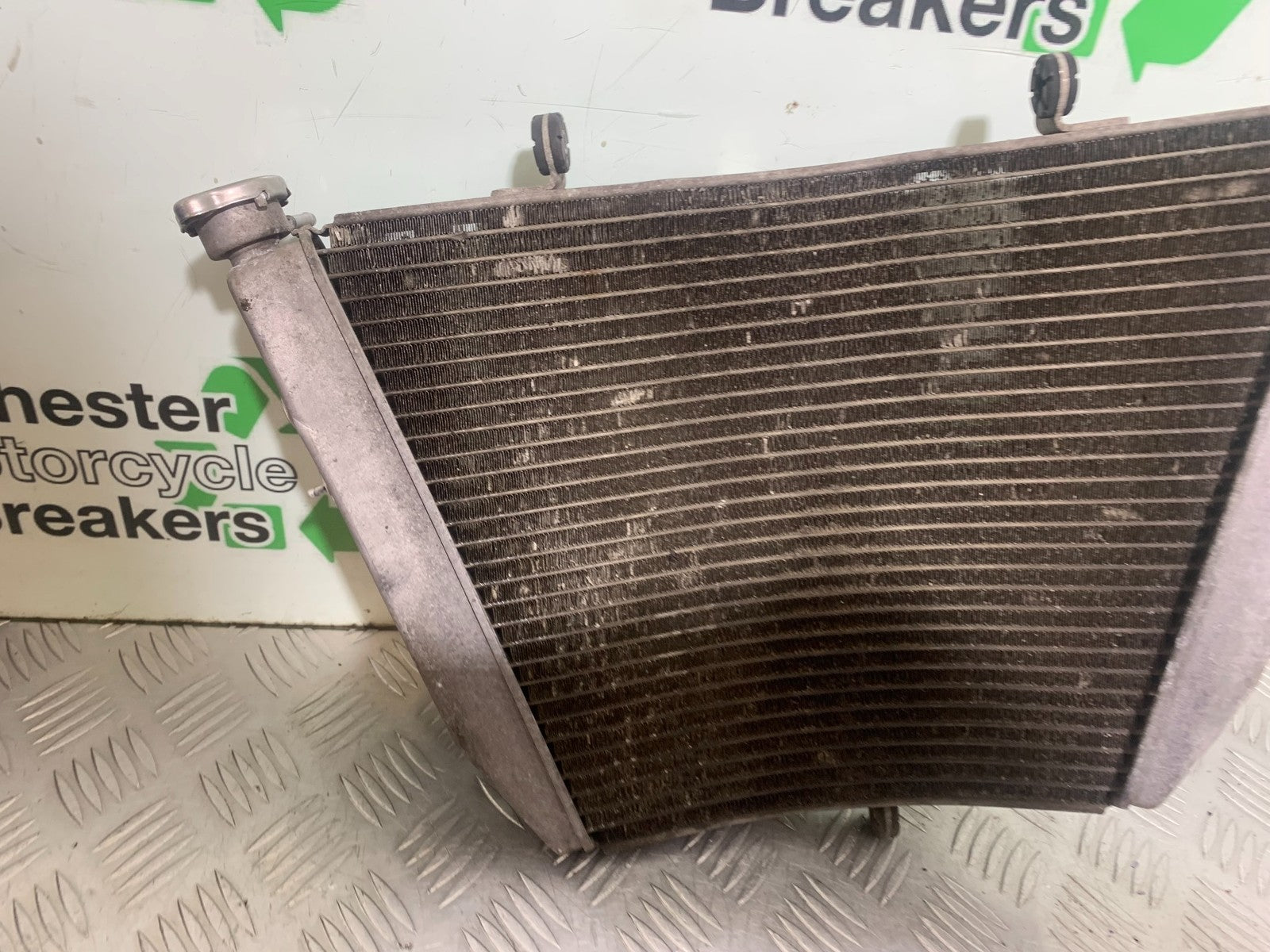 SUZUKI GSXR750 GSXR 750 K4 K5 RADIATOR  2004-2005 (CMB1319)