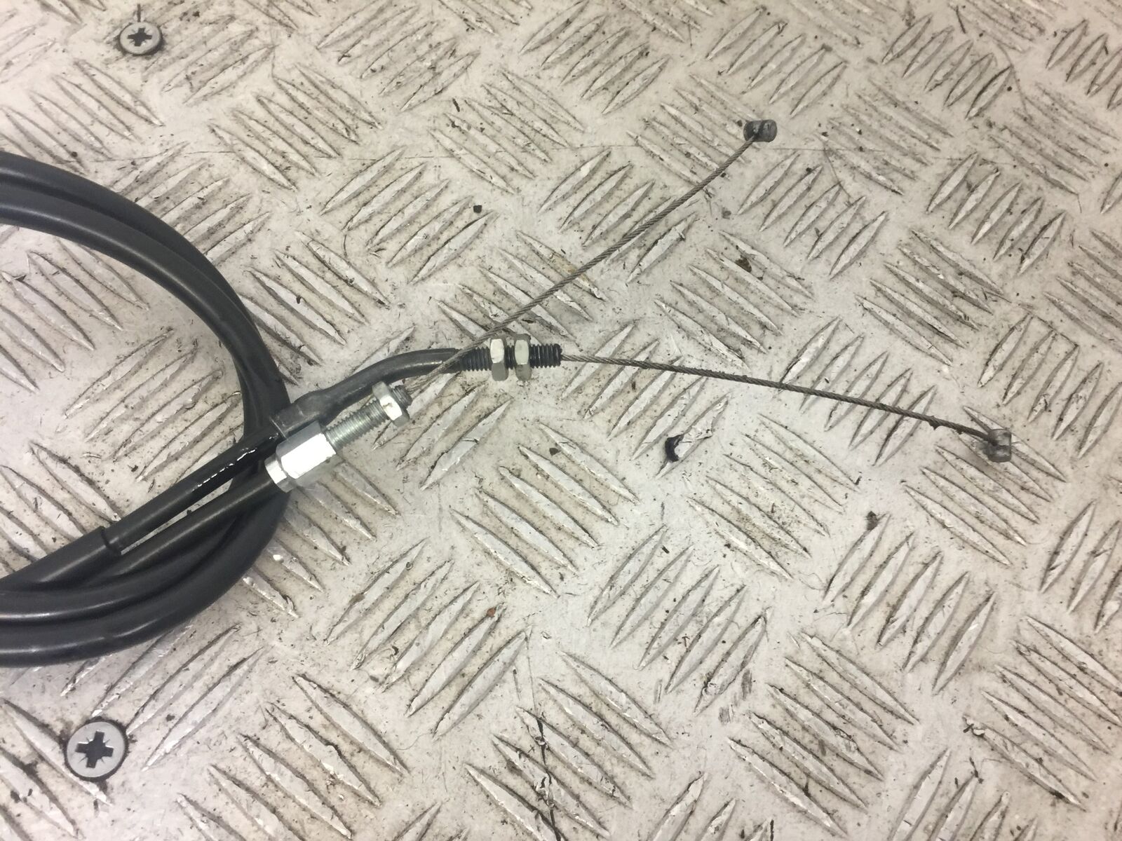 YAMAHA YZF R1 5JJ THROTTLE CABLES  YEAR 2000-01 (STOCK 622)