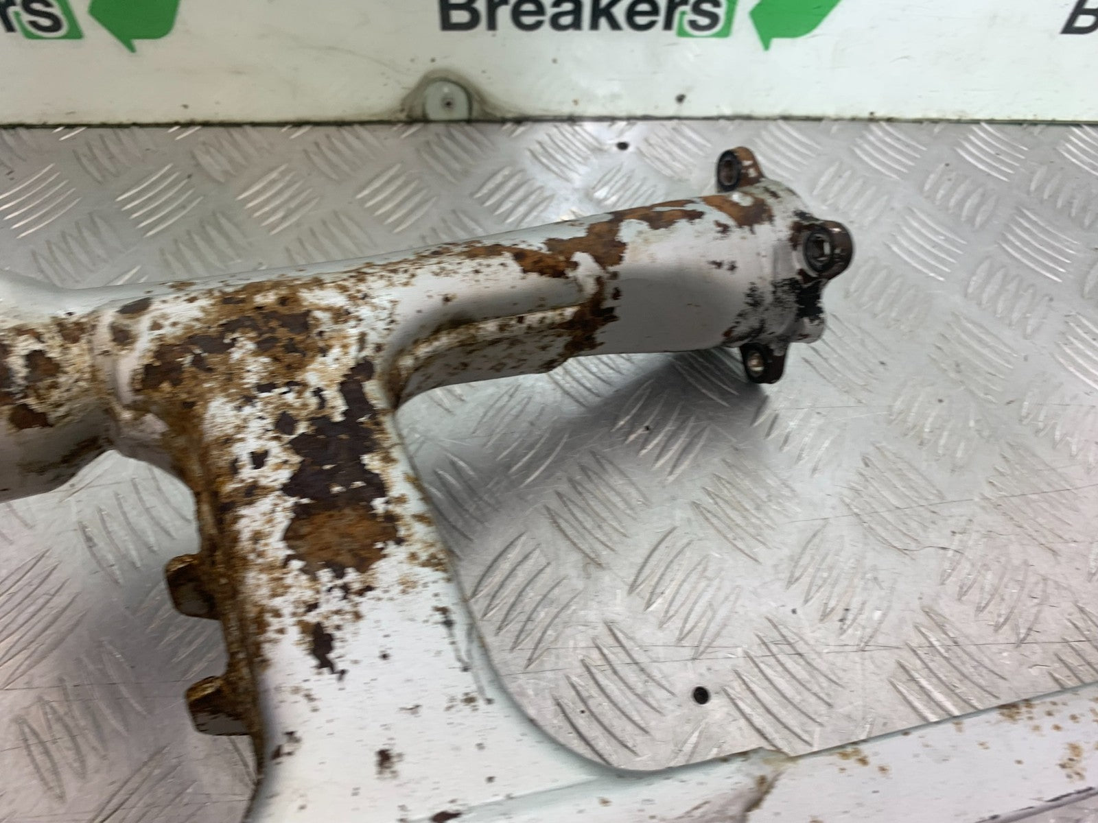 HONDA NT650 V DEAUVILLE SWINGARM   YEAR 1999 (CMB1268)