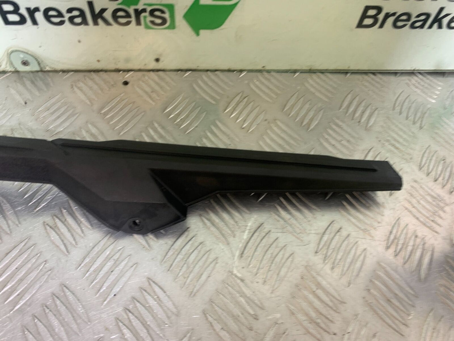 SINNIS TERRAIN 125 CHAIN GUARD   YEAR 2024 (CMB1072)