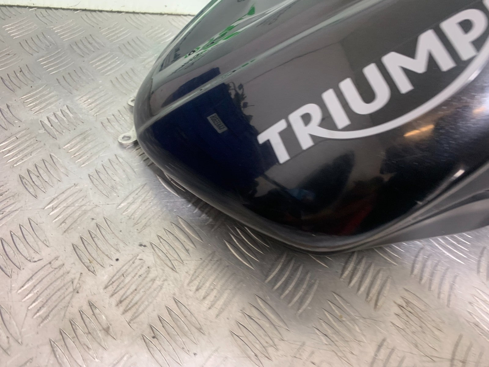 TRIUMPH 675 STREET TRIPLE PETROL TANK   2013-2016 (CMB1186)