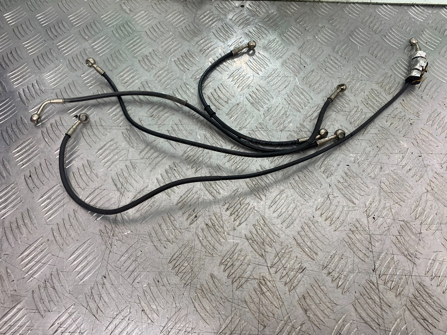 DUCATI 1198 S BRAKE AND CLUTCH LINES YEAR 2009-2011 (CMB1219)