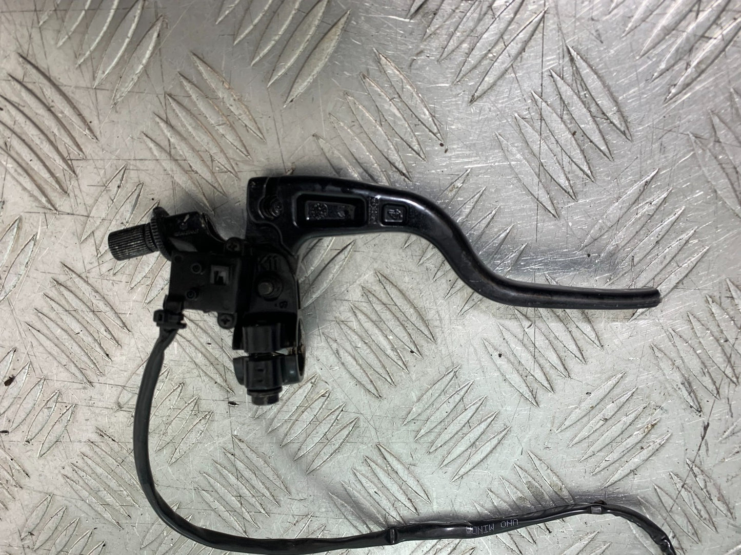 KTM DUKE 125 CLUTCH LEVER BRACKET    YEAR 2017-2022 (CMB1274)