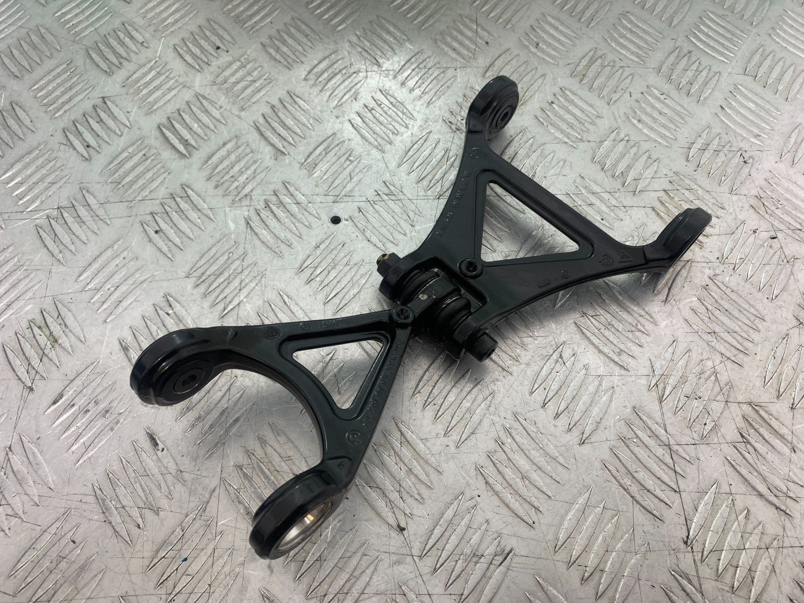 BMW K1300 S K 1300 S FRONT SHOCK LINKAGE   YEAR 2009-16 (CMB1216)